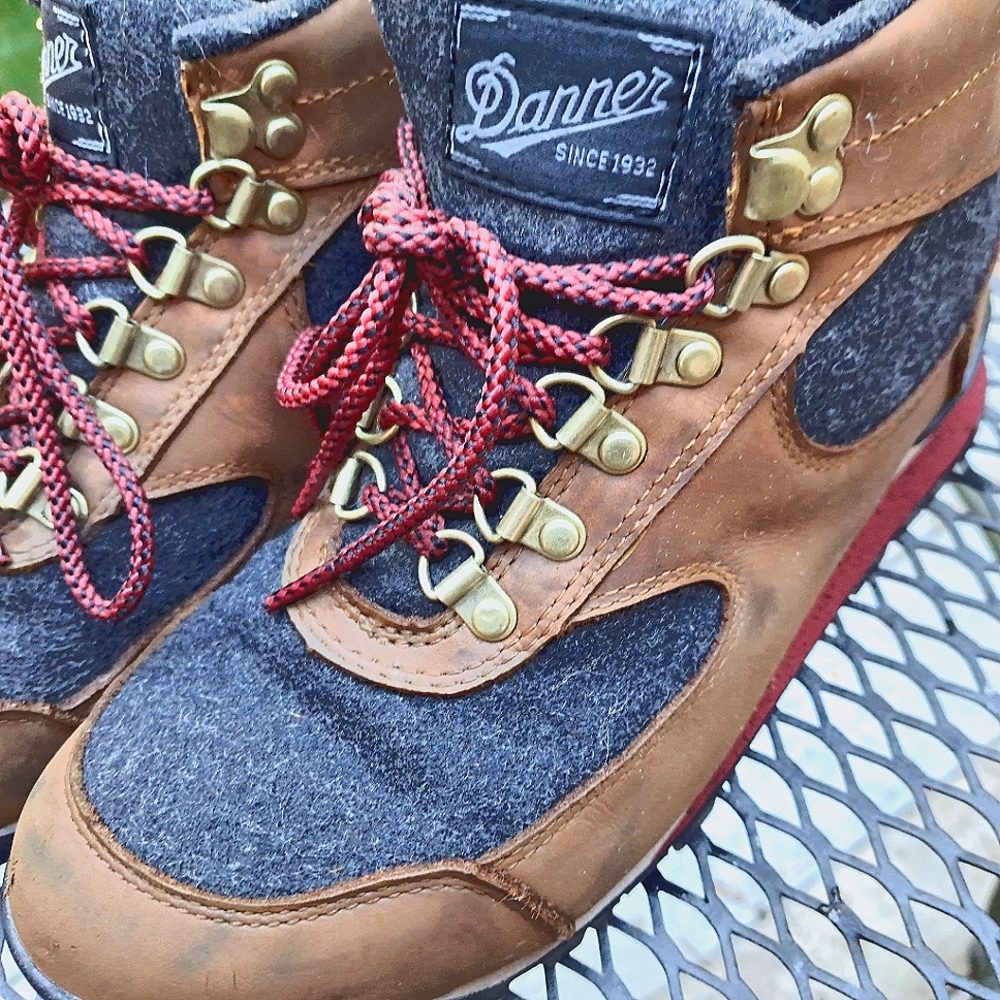 Danner jag wool boots women's size 8.